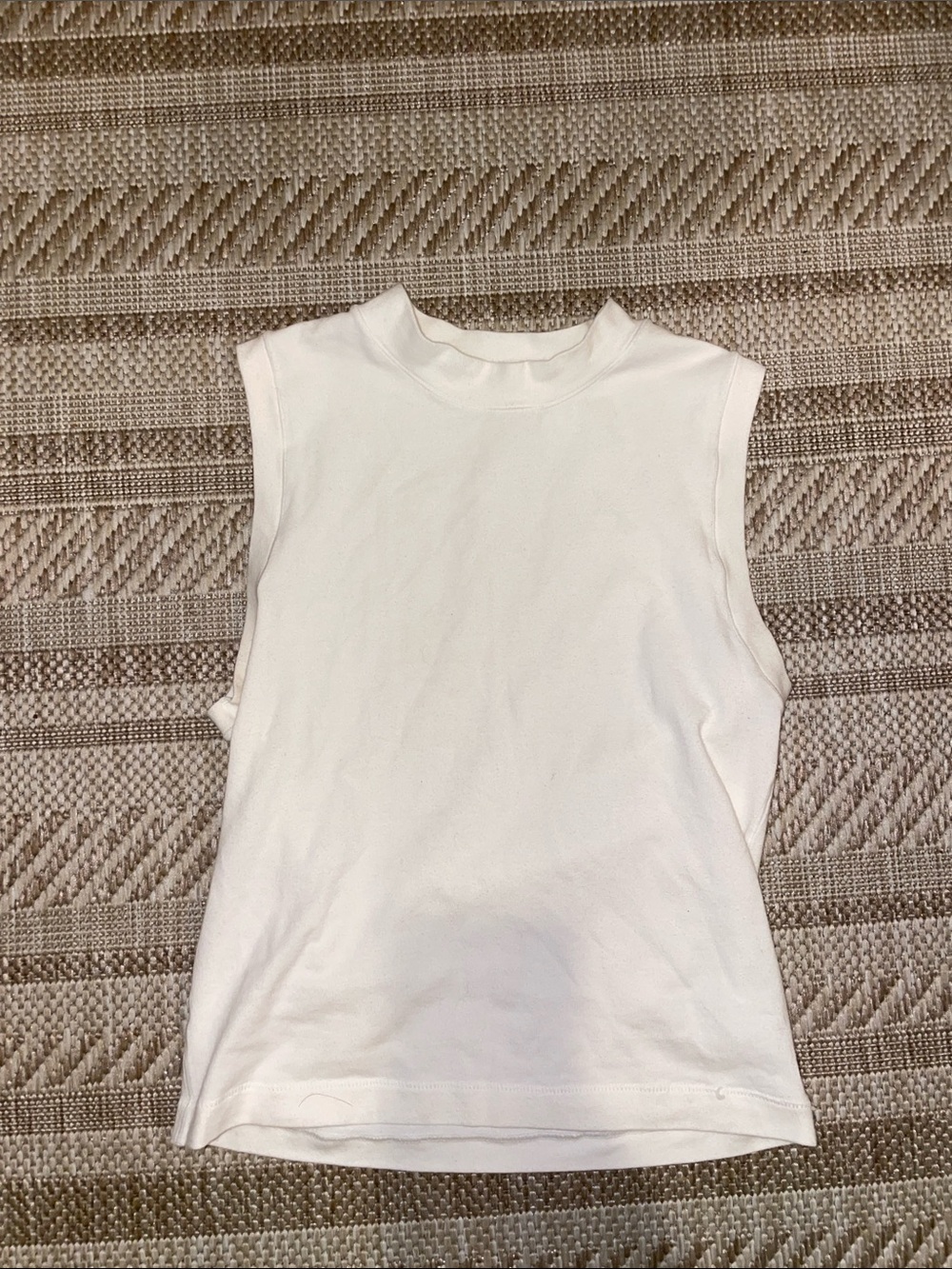 Sleeveless SKIMS Mock Neck Women’s Top - White